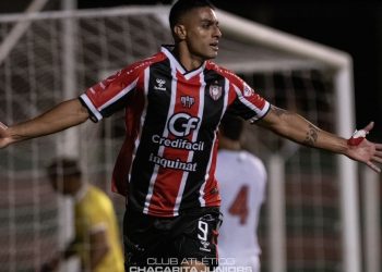Chacarita plantó la ilusión ante Agropecuario