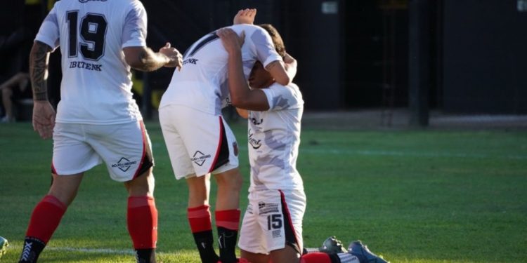 Con el debut de Vecchio, Defensores empató 1 a 1 ante Agropecuario