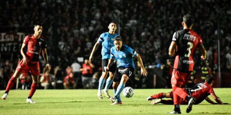 Con la vuelta de Gigliotti, Colón no pasó del cero ante Temperley