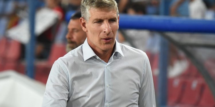 Con mucha presencia argentina, el Olimpia de Palermo le ganó el clásico al Cerro Porteño de Diego Martínez