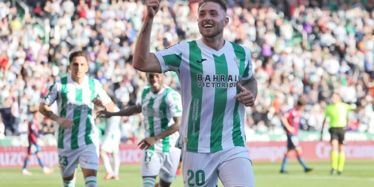 Antonio Casas alcanza los 50 goles con el Córdoba CF con su renovación sobre la mesa