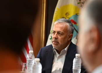 Cornejo se reunió con los nuevos dueños de IMPSA y reconoció que la empresa “necesita nuevos contratos para crecer”