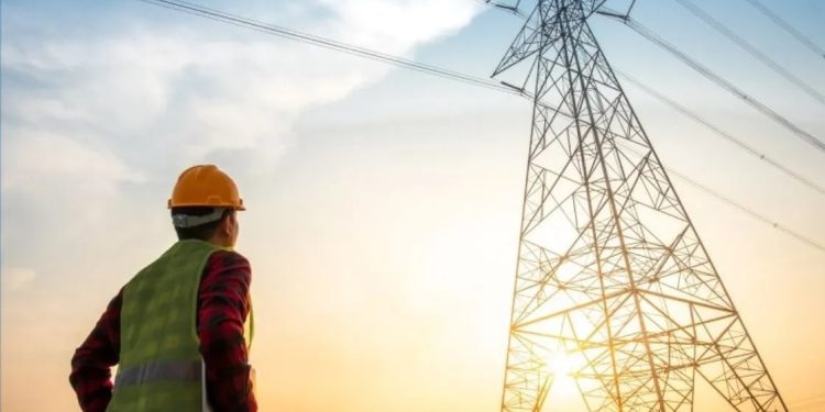 Día Mundial de la Energía: Cornejo aseguró que Mendoza “duplicó su capacidad de generación y transporte eléctrico”