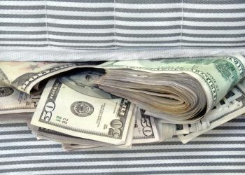 Dólares del blanqueo: por qué se puede perder el 20% en cuatro años