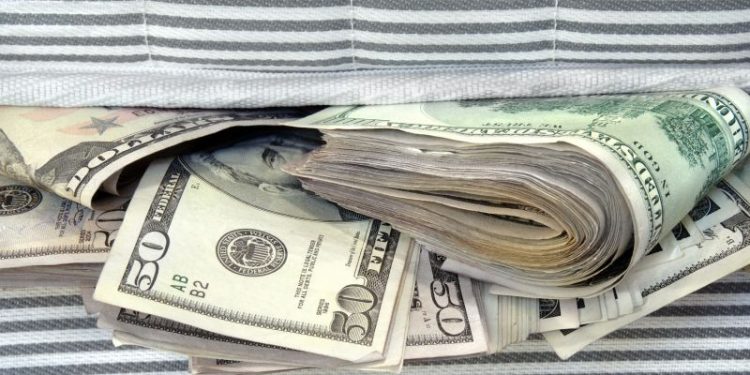 Dólares del blanqueo: por qué se puede perder el 20% en cuatro años