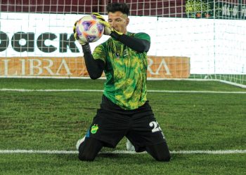 El cumpleaños del futbolista más veterano de la Primera de la Argentina