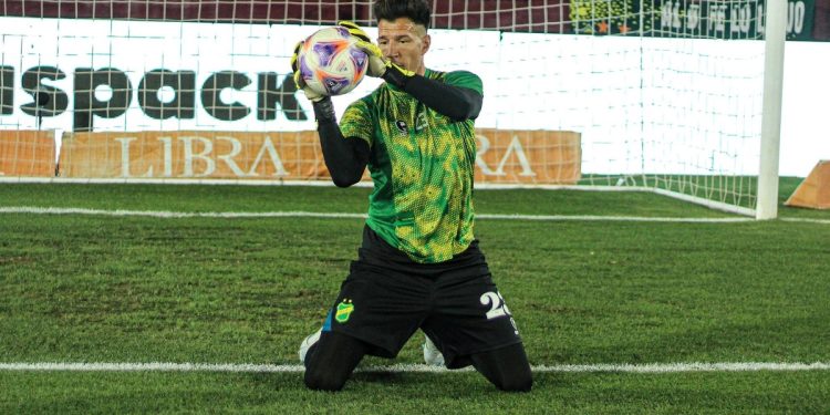 El cumpleaños del futbolista más veterano de la Primera de la Argentina