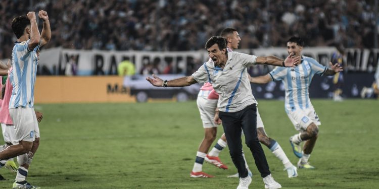 El divertido exabrupto de Costas con un periodista luego del triunfo ante Boca: “Un partido, la pu…”