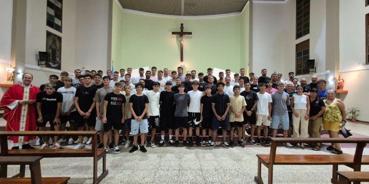 El equipo argentino que va a misa antes del arranque de cada campeonato
