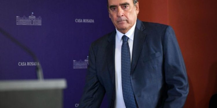 El Gobierno negó que el LIBRA gate afecte la negociación con el FMI y le respondió a Hayden Davis