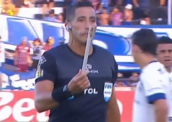 El hincha de Godoy Cruz que agredió al línea es menor de edad: cómo seguirá la causa y qué castigo podría recibir el club