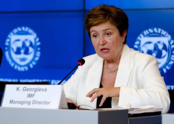 El llamativo mensaje del FMI tras el anuncio de que Argentina sale de la OMS