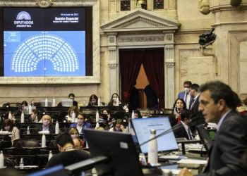 El oficialismo quiere anotarse una primera victoria con la media sanción de la suspensión de las PASO