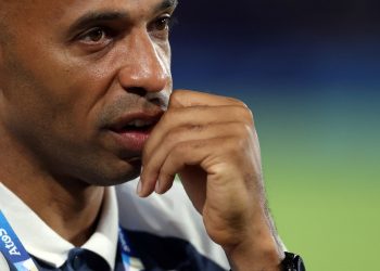 El palito de Thierry Henry para el Manchester City por haber dejado ir a Julián Álvarez