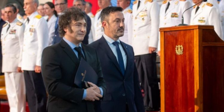 El plan de Milei para las FFAA: entrada a la OTAN, equipamiento moderno y mejoras salariales, según informe de Defensa