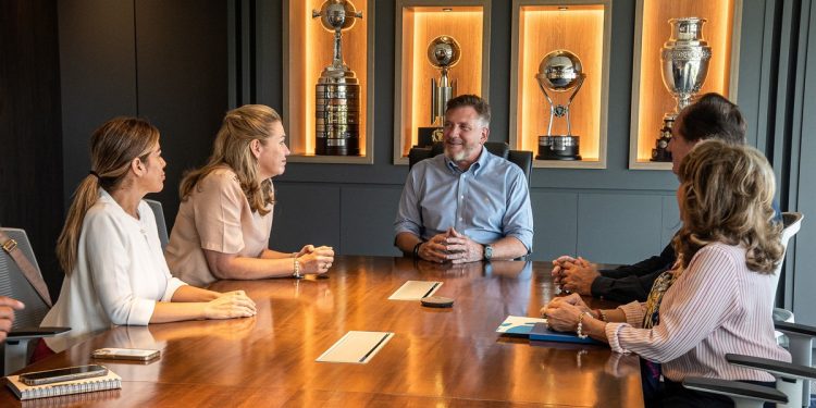 En Conmebol ya se juega el Congreso 2025 de la FIFA