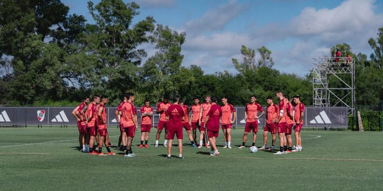 Es la hora de engranar: River, en busca del juego ante Lanús