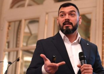 Esto es lo que el Gobierno no debe hacer con el dólar atrasado, según Álvarez Agis