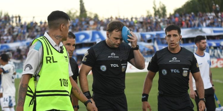 Falcón Pérez, un árbitro con sentido común