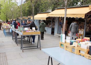 El Ayuntamiento quiere «revertir» el informe de la Unesco que desaconseja la creación del café literario en Cuesta de Moyano