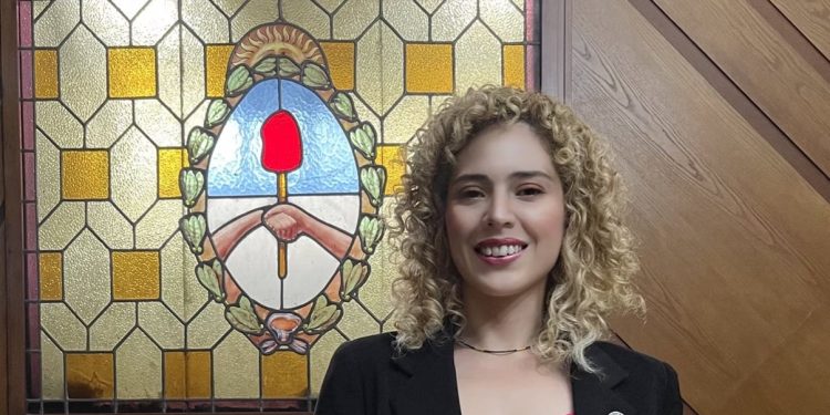 Fuego amigo: Lourdes Arrieta, contra el discurso de Milei en Davos y la eliminación de la figura de femicidio