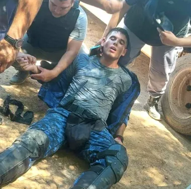 Motochorros hieren gravemente a un policía de la Ciudad en Nueva Pompeya, el mismo día que Wolf dijo por radio que la seguridad es buena.  Vamos por la séptima fuga de cárceles en CABA