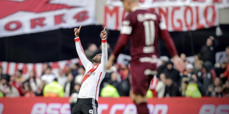 La importante marca que River pondrá en juego en el Monumental contra Lanús