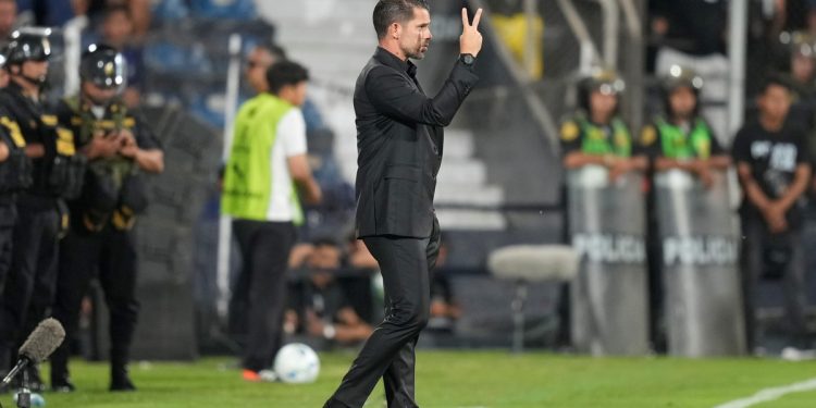 La particular mirada de Gago tras el 0-1 en Perú: “Tuvimos el control del partido”