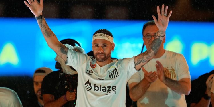 Locura por Neymar: Santos sumó 20.000 socios nuevos en una semana