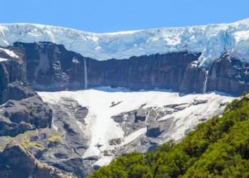 Los “Alpes suizos” de Argentina: cómo es el sendero de trekking que se asemeja al paisaje europeo