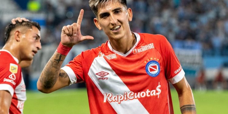 Los goles del triunfo de Argentinos ante Racing en el Cilindro