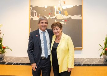 El FMI aplaude pero no firma: El acuerdo con Argentina se cuece a fuego lento