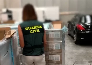 La Guardia Civil de Guadalajara detiene a una violenta banda que robaba la carga de camiones pasándose por policías