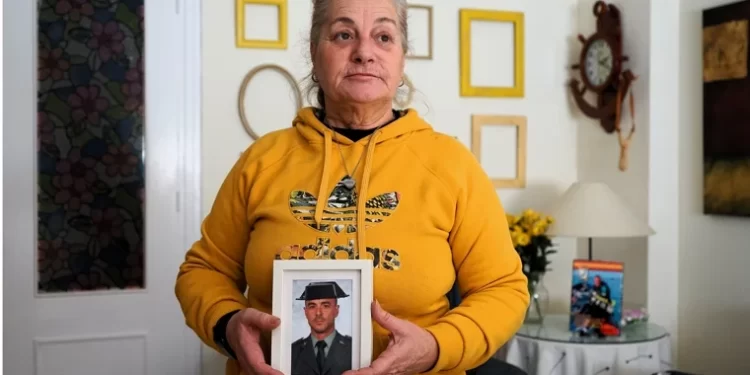 Francisca Gómez , madre de uno de los guardias civiles de Barbate: «Sánchez no se dignó a darme el pésame, como sí hizo a la familia de un etarra»