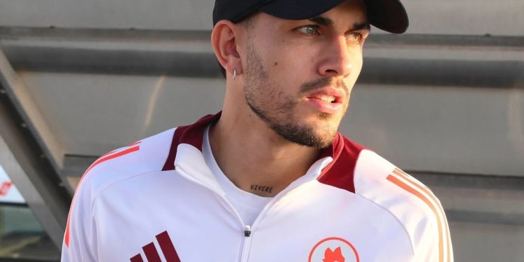 Paredes y Roma, sugestivos en las redes tras el final de la novela con Boca