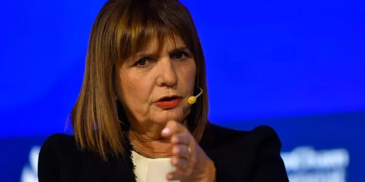 Bullrich defiende a Milei y critica a la oposición: “El Presidente no es el Estado”