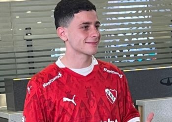 Pocho Román, en su llegada al país: “Quiero ganar todo con Independiente”