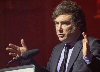 Presentaron la primera denuncia penal contra Milei y piden allanar la Casa Rosada