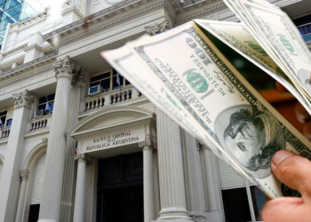 Préstamo en dólares para todos: qué tan riesgosa es la jugada del BCRA