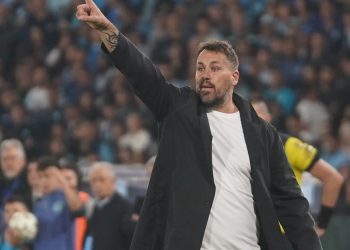 Riestra recibe a Defensa con la ilusión de alcanzar al Rojo