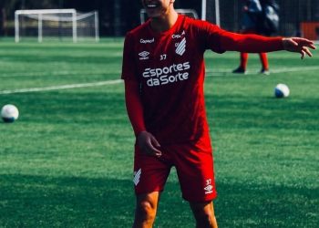 River busca ponerle punto final al pase de Lucas Esquivel