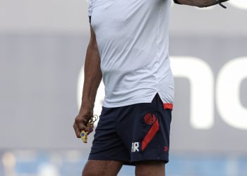 Russo repite equipo por tercer partido consecutivo