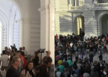 Tensión en la marcha por el crimen de Kim en La Plata: los manifestantes forzaron la entrada de la Municipalidad y se enfrentaron con la policía