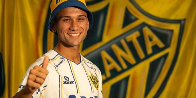 Todo listo: Atlanta presentó sus nuevas camisetas para el 2025