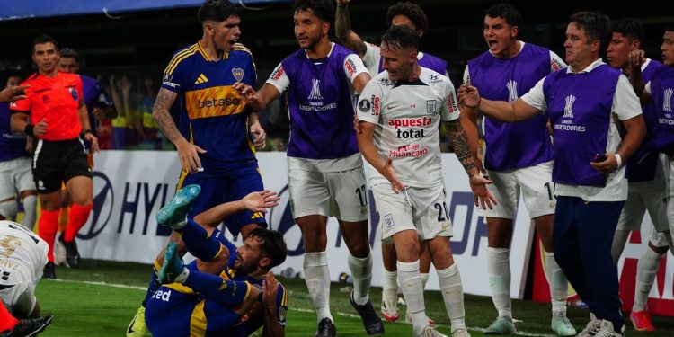 Video de la tangana en la cancha: un golpe de Saracchi a Zambrano prendió la mecha