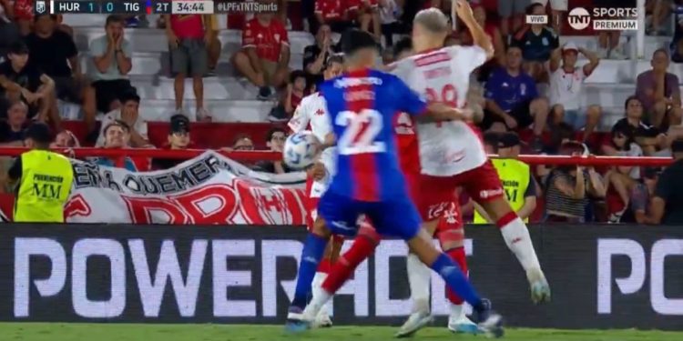 Video: el insólito penal que le cobraron a Tigre