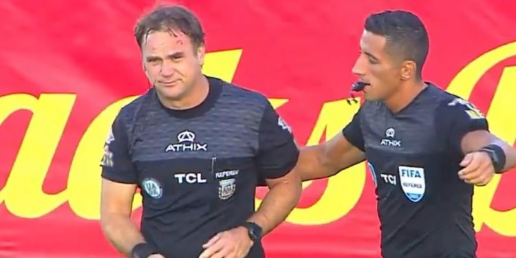 Video: la agresión al juez asistente de Godoy Cruz – Talleres