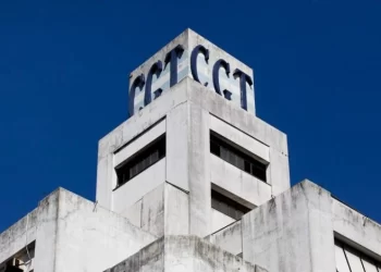 Sectores sindicales presionan a la CGT para convocar un nuevo paro general tras represión en marcha de jubilados