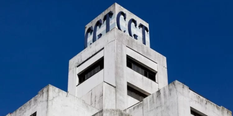 Sectores sindicales presionan a la CGT para convocar un nuevo paro general tras represión en marcha de jubilados