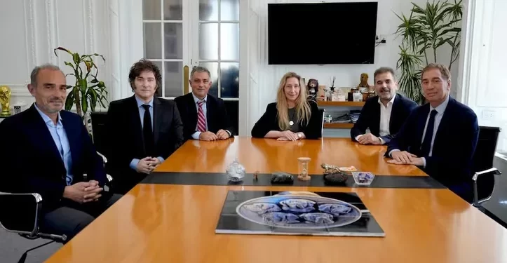 Milei y el PRO refuerzan su alianza en la Provincia de Buenos Aires: reuniones clave en la Casa Rosada con Ritondo y Santilli